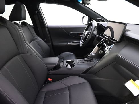 Used 2024 Toyota Venza Limited AWD/4WD image 16