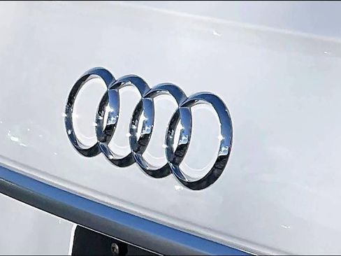 Used 2023 Audi Q5 2.0T Premium image 9