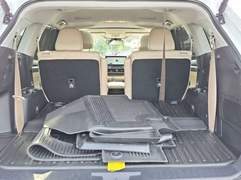 Certified 2025 Toyota Highlander XLE AWD/4WD image 18