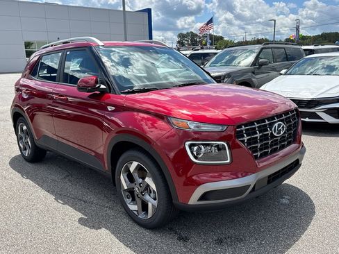 New 2025 Hyundai Venue Limited image 2