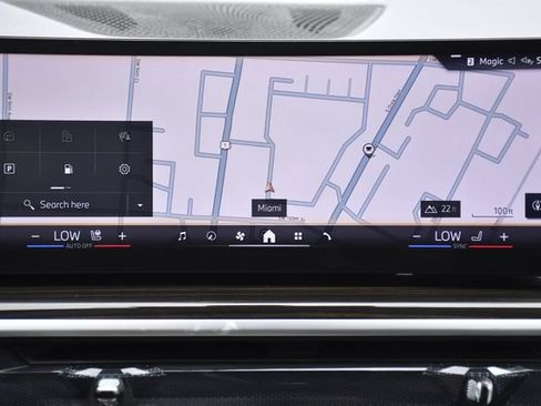 Used 2025 BMW X7 xDrive40i AWD/4WD image 22