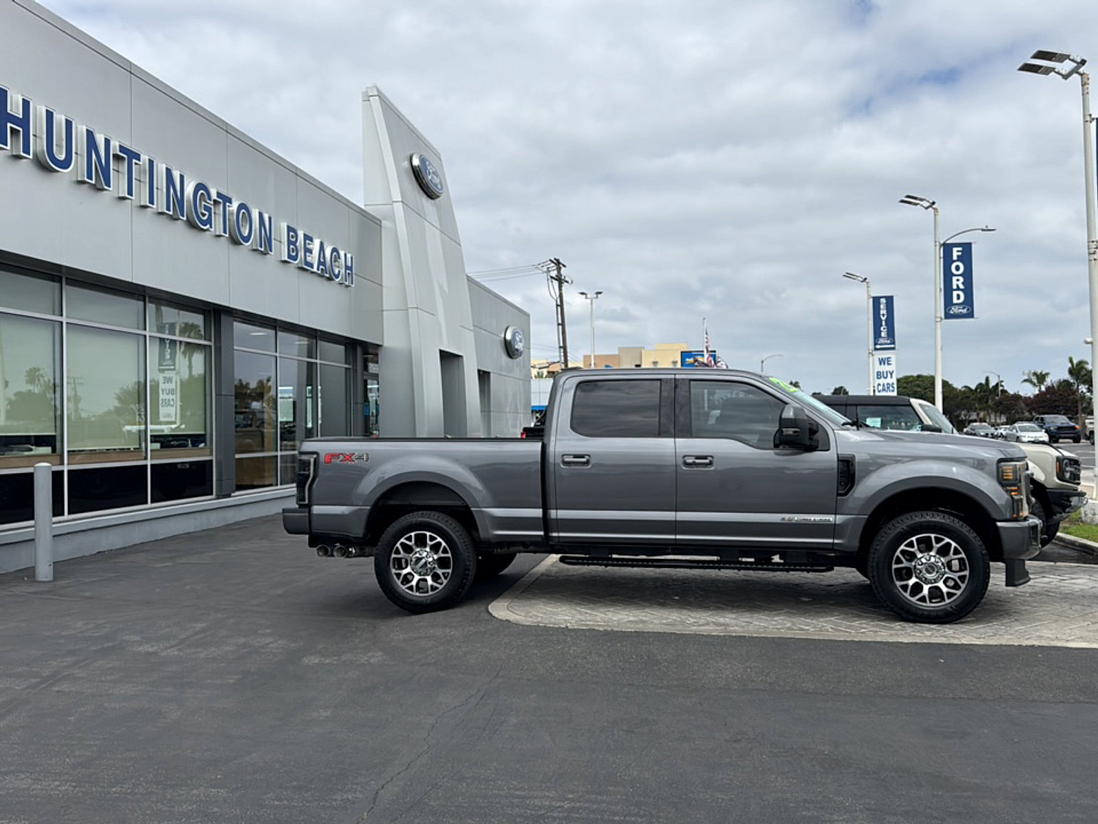 Used 2022 Ford F250 Lariat w/ Lariat Ultimate Package AWD/4WD image 3