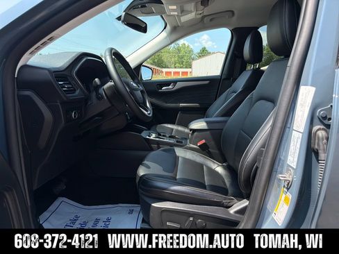 Used 2025 Ford Escape Platinum AWD/4WD image 9