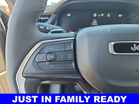 New 2026 Jeep Grand Cherokee L Limited w/ Limited Altitude Package AWD/4WD image 18