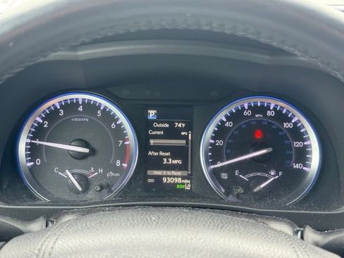Used 2019 Toyota Highlander XLE AWD/4WD image 28