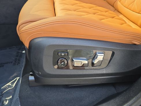 New 2026 BMW X5 xDrive50e w/ M Sport Package image 22