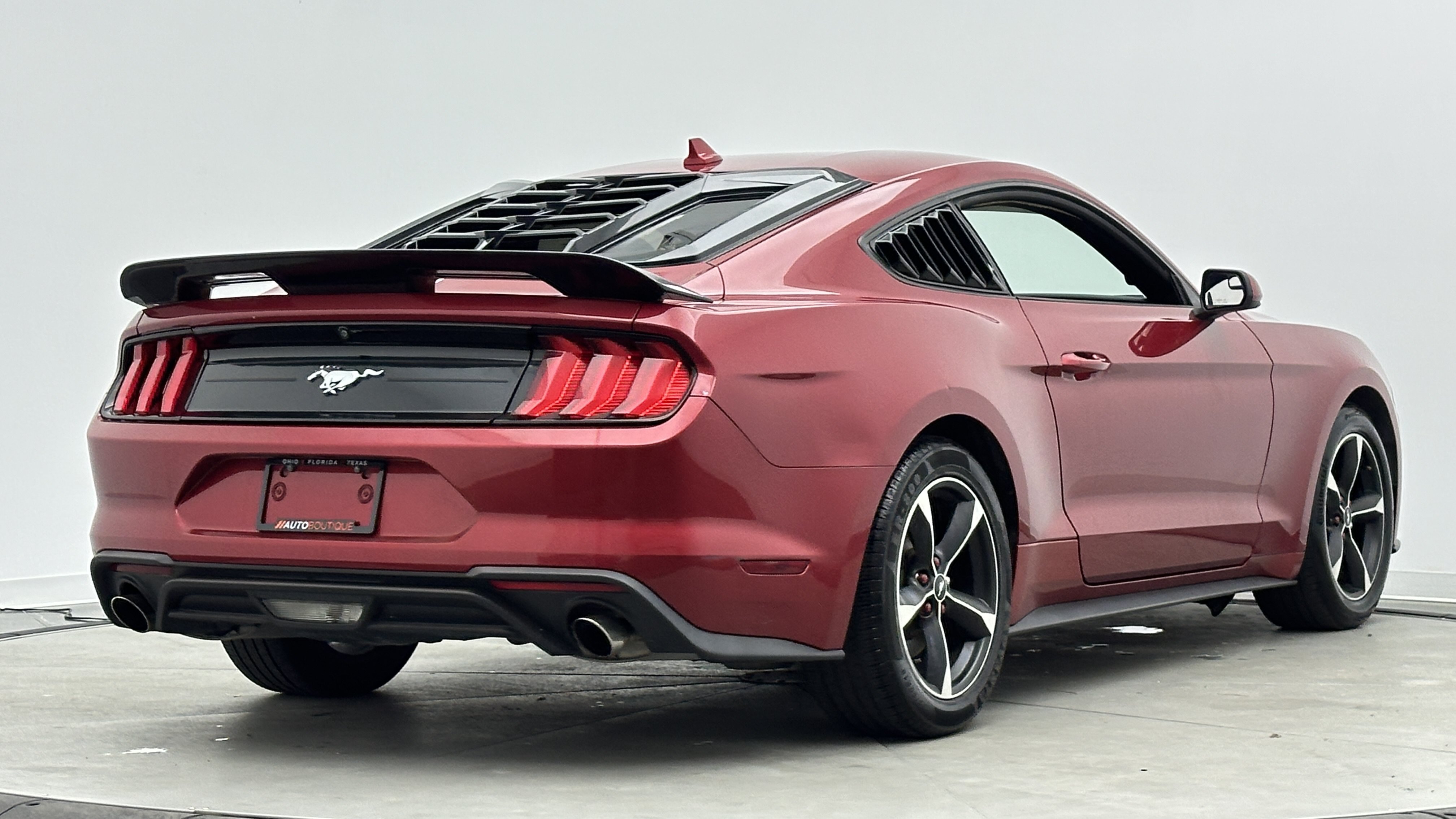 Used 2020 Ford Mustang Coupe RWD image 7