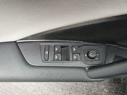 Used 2026 Volkswagen Tiguan SE AWD/4WD image 20