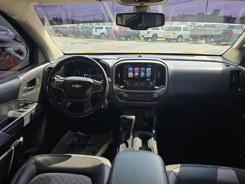 Used 2018 Chevrolet Colorado Z71 AWD/4WD image 18