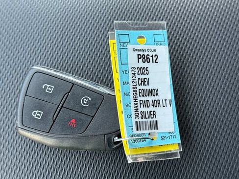 Used 2025 Chevrolet Equinox LT FWD image 29