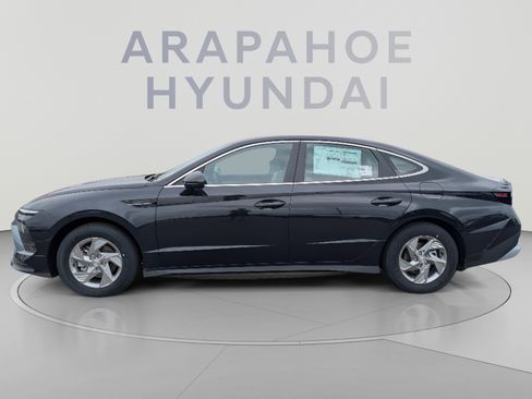 Used 2025 Hyundai Sonata SE FWD image 2