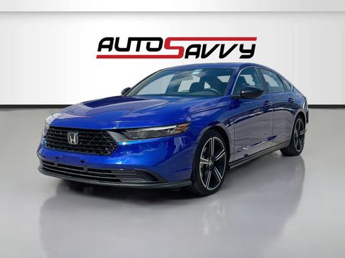 Used 2025 Honda Accord Sport image 3