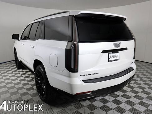 Used 2025 Cadillac Escalade Sport Platinum w/ LPO, ONYX Package image 10