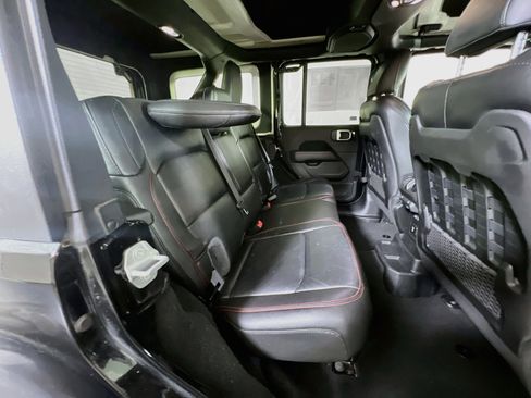 Used 2021 Jeep Wrangler Unlimited Rubicon w/ Dual Top Group AWD/4WD image 26