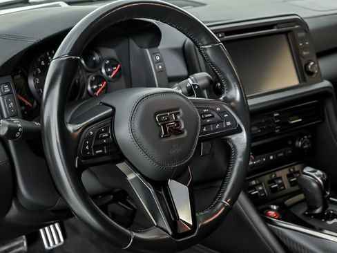Used 2019 Nissan GT-R Premium AWD/4WD image 23