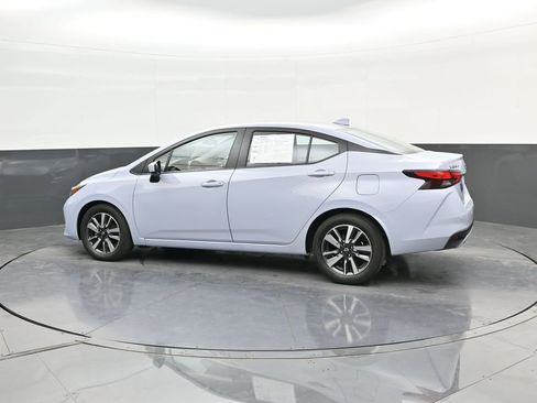 Used 2024 Nissan Versa SV FWD image 5