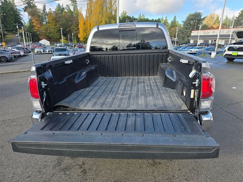 Certified 2023 Toyota Tacoma TRD Off-Road image 16