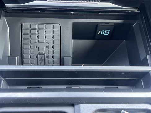 New 2026 Ford F250 Platinum image 9