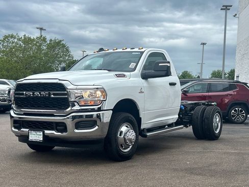 New 2024 RAM 3500 Tradesman image 4
