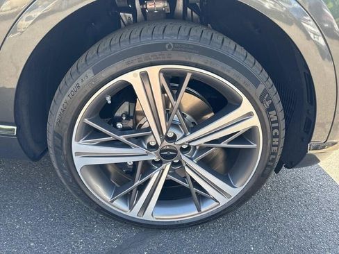 New 2025 Genesis GV80 3.5T e-SC AWD/4WD image 9