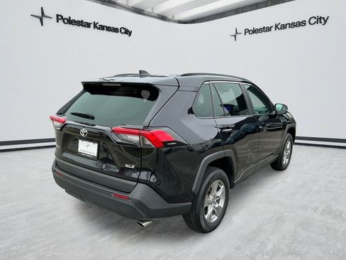 Used 2025 Toyota RAV4 XLE FWD image 5