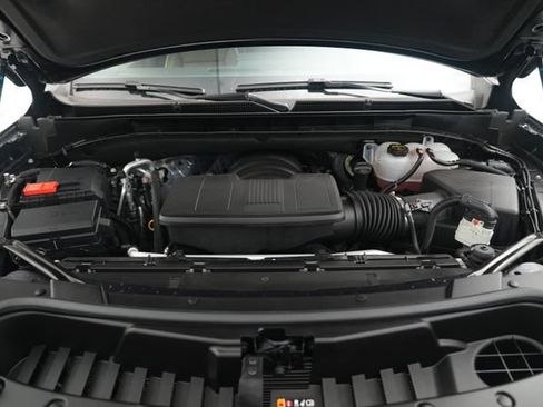Used 2025 GMC Yukon Denali Ultimate w/ LPO, Floor Liner Package AWD/4WD image 4