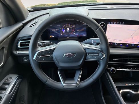 New 2026 Chevrolet Traverse LT w/ Midnight/Sport Edition FWD image 12