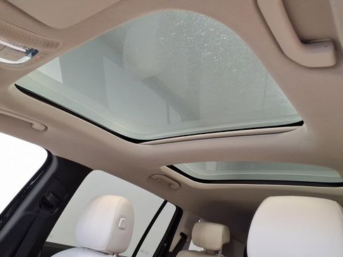 Used 2021 Mercedes-Benz GLB 250 4MATIC image 21