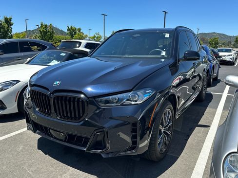 Used 2025 BMW X5 xDrive40i w/ M Sport Package AWD/4WD image 1
