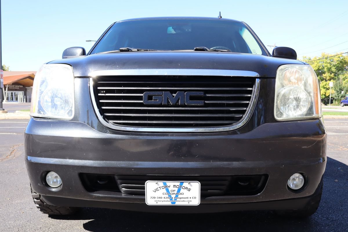 Used 2011 GMC Yukon SLT w/ SLT-2 Equipment Package AWD/4WD image 13