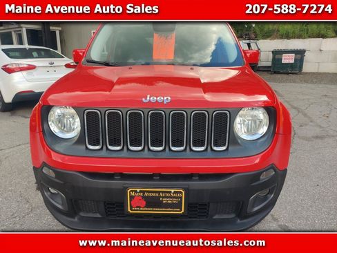 Used 2017 Jeep Renegade Latitude w/ Cold Weather Group AWD/4WD image 1