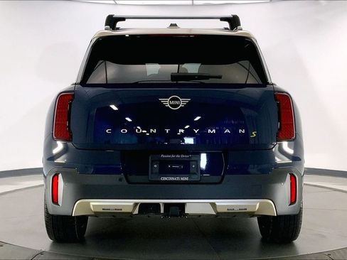 Certified 2025 MINI Cooper Countryman SE w/ Comfort Package Max image 3