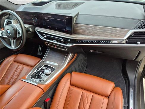 Certified 2023 BMW X7 M60i AWD/4WD image 24