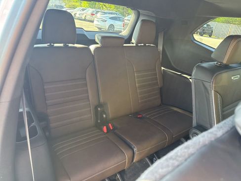 New 2026 GMC Acadia Denali Ultimate w/ LPO, Floor Liner Package AWD/4WD image 13