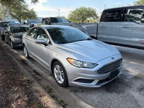 Used 2018 Ford Fusion S FWD image 2