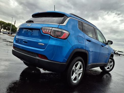 Used 2023 Jeep Compass Latitude w/ Convenience Group AWD/4WD image 30
