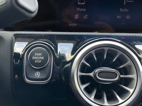 Certified 2025 Mercedes-Benz CLA 250 4MATIC image 21