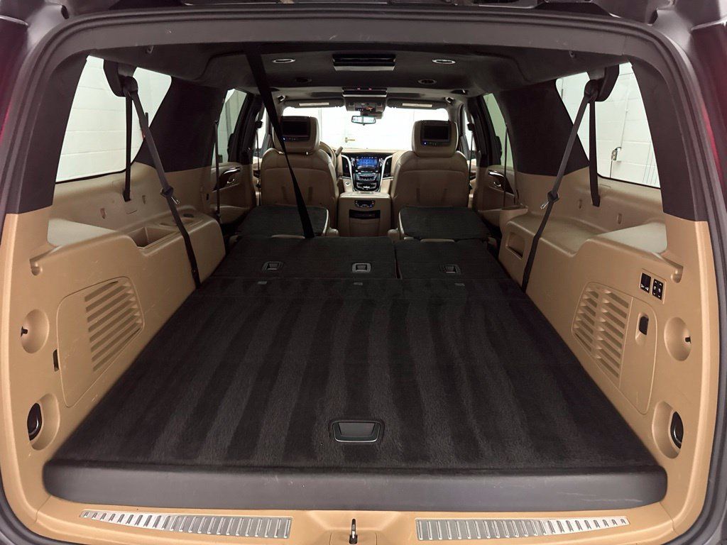 Used 2018 Cadillac Escalade ESV Platinum AWD/4WD image 9