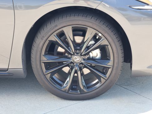Used 2025 Lexus ES 350 F Sport FWD image 11
