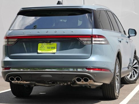 Used 2026 Lincoln Aviator AWD image 5