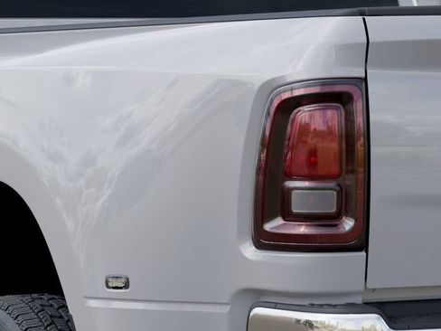 New 2026 RAM 3500 Tradesman AWD/4WD image 10