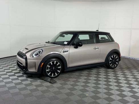 Used 2023 MINI Cooper S image 1