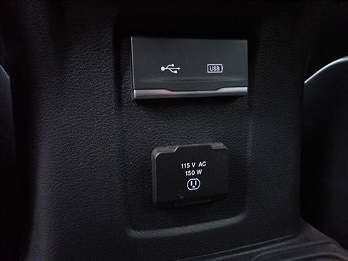 Used 2020 Jeep Wrangler Unlimited Sahara w/ Cold Weather Group AWD/4WD image 10