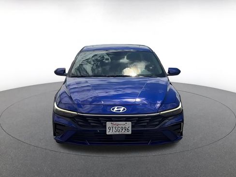 Used 2025 Hyundai Elantra SEL FWD image 3