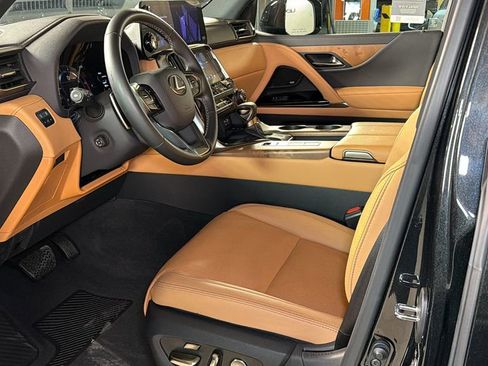 Certified 2024 Lexus LX 600 4WD w/ Premium Package image 30