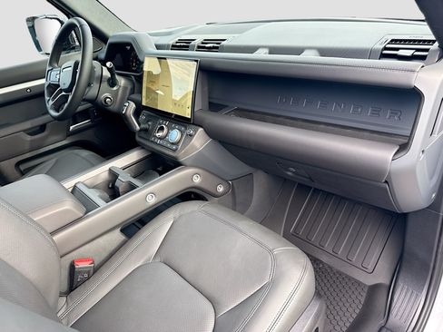 New 2026 Land Rover Defender 130 X-Dynamic SE AWD/4WD image 14