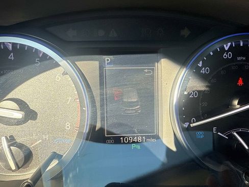 Used 2019 Toyota Highlander Limited image 24