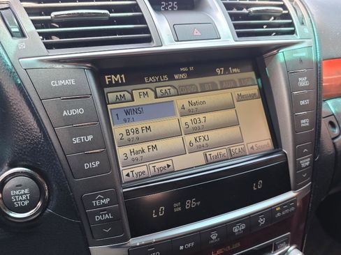 Used 2010 Lexus LS 460 L RWD image 21
