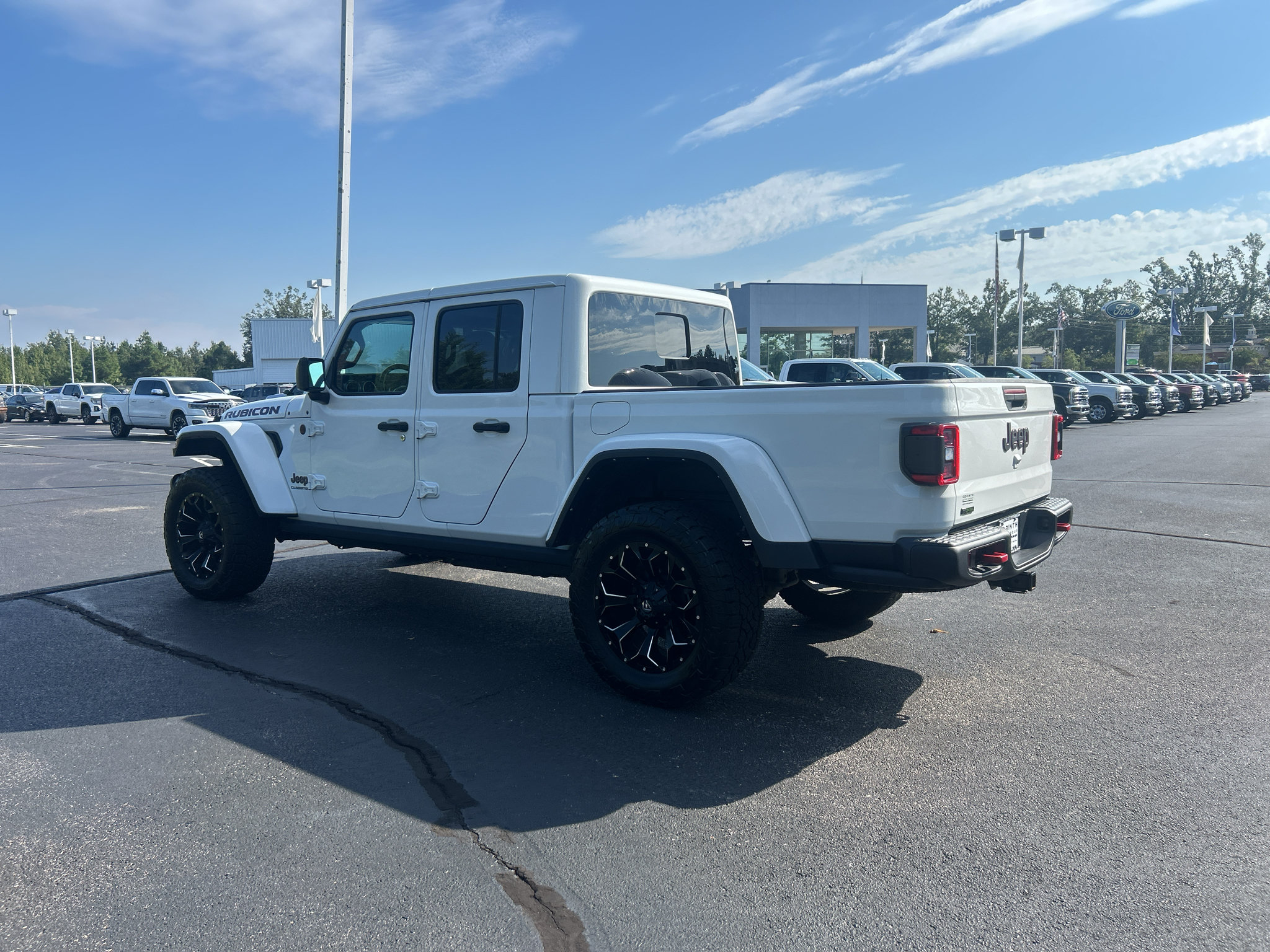 Used 2022 Jeep Gladiator Rubicon w/ LED Lighting Group AWD/4WD image 25