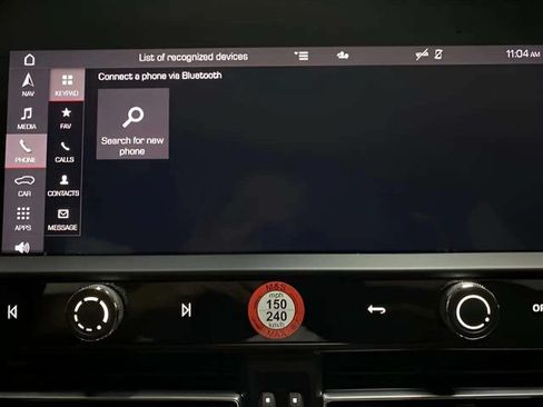 Used 2023 Porsche Macan AWD/4WD image 64